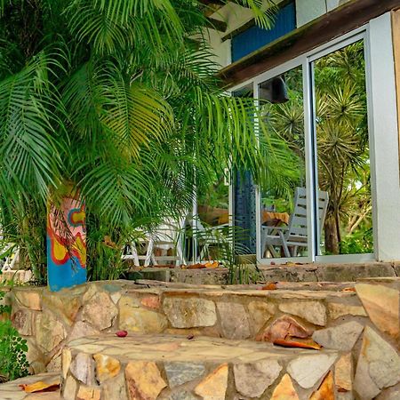 Kokrobite Gardens Restaurant And Guest House Extérieur photo