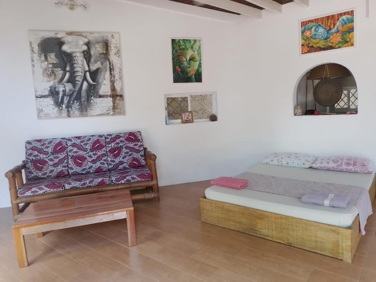 Kokrobite Gardens Restaurant And Guest House Extérieur photo
