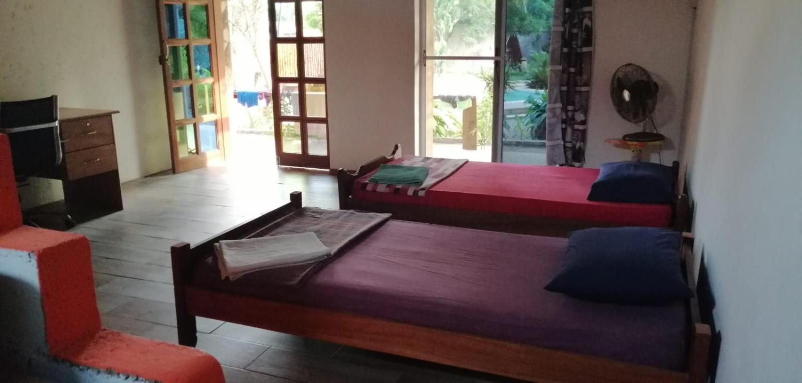 Kokrobite Gardens Restaurant And Guest House Extérieur photo