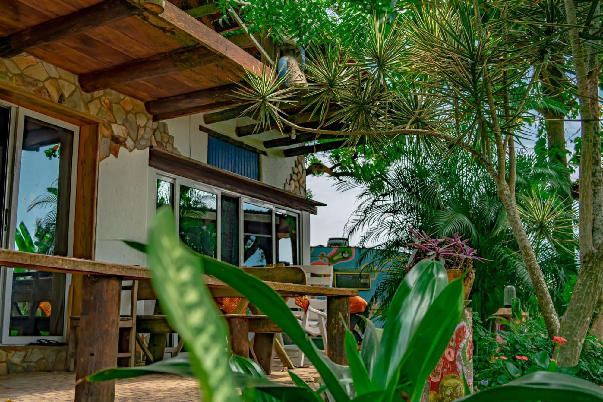 Kokrobite Gardens Restaurant And Guest House Extérieur photo